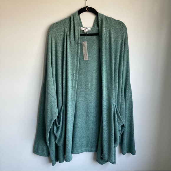 Young Fabulous & Broke Sweaters - NWT Young Fabulous & Broken Oversized Hooded Open Cardigan Size M